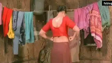 380px x 214px - Meena Hot Midriff Show Off And Saree Dress Up 8211; Fsiblogcom wild indian  tube