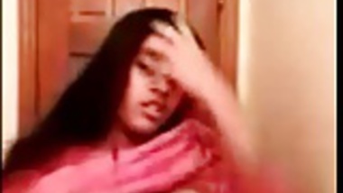 Horny Sexy Paki Teen Is Exposing Her Huge Boobs On Skype