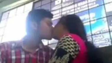 Fudi Kissing Like Sex - 22 College Lovers Boob Pressing And Smooch Kissing Selfie wild indian tube
