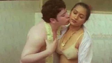 Tamil sex videos naughty house wife romance