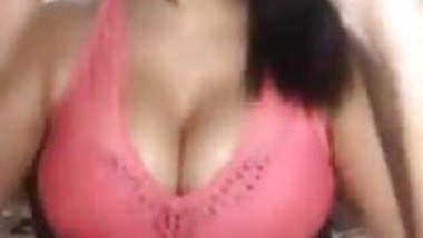 sexy girl doing selfies and shown boob.mp40