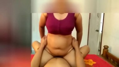 sexy looking indian aunty riding lover and cumed on boobs