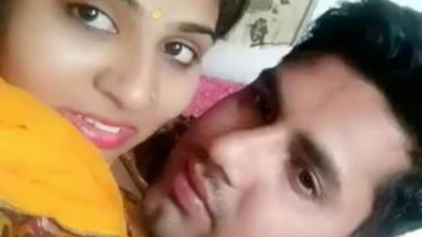 NEWLY MARRIED BHABHI TONGUE SUCKING KISS