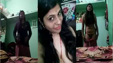 Attakathi Sexy Video - Desi Bhabhi Striptease Selfie Mms Video wild indian tube