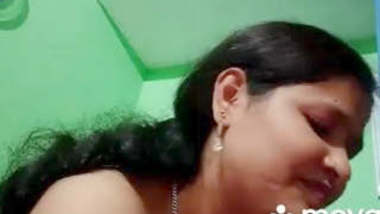 Xxx Webcam Model Never Strips For Desi Sex Fans But Its About Money  picture pic