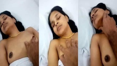 Super sexy Tamil wife boob show video
