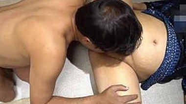 Desi Bhabhi Enjoy With Own Servant With Loud Moaning