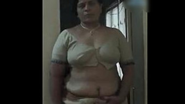 380px x 214px - Desi Milf Posing Huge Body wild indian tube
