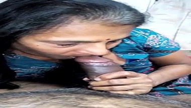 Desi Jabalpur aunty mms scandal recorded by neighbor lover