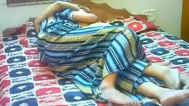 Bed Masti Mom - Hyderabadi Chudasi Aunty Ke Dirty Pussy Fuck Ka Xxx Porn wild indian tube