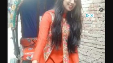 380px x 214px - Beautiful Cute Girl Showing On Video Call wild indian tube