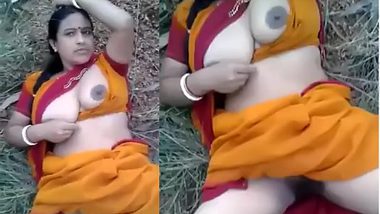 380px x 214px - Indian Hard Porn Desi Aunty Show Boobs And Pussy At Outdoor wild indian tube