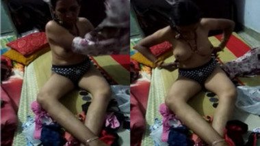 Shameless Desi woman changes clothes in front of hubby with camera