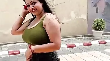 380px x 214px - Desi Aunty Hige Tits In Tight Green Shirt And Jeans wild indian tube