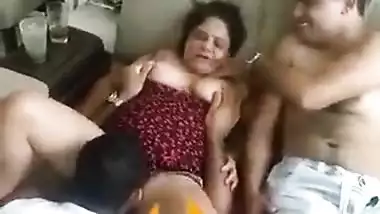 Xnnu - Indian Aunty8217;s Hot Threesome Sex wild indian tube