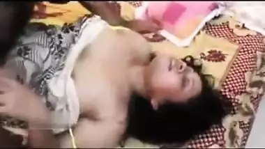 Xnxx Owutar Gujrate And Behare Sexe Vedeo - Desi B Grade Ugly Mature Lover With Busty Sweety wild indian tube